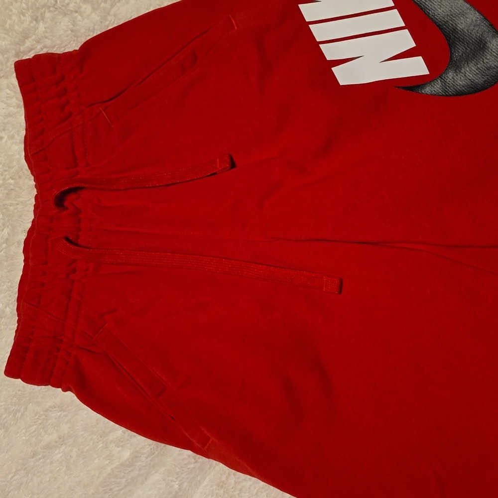 Nike fleece shorys
